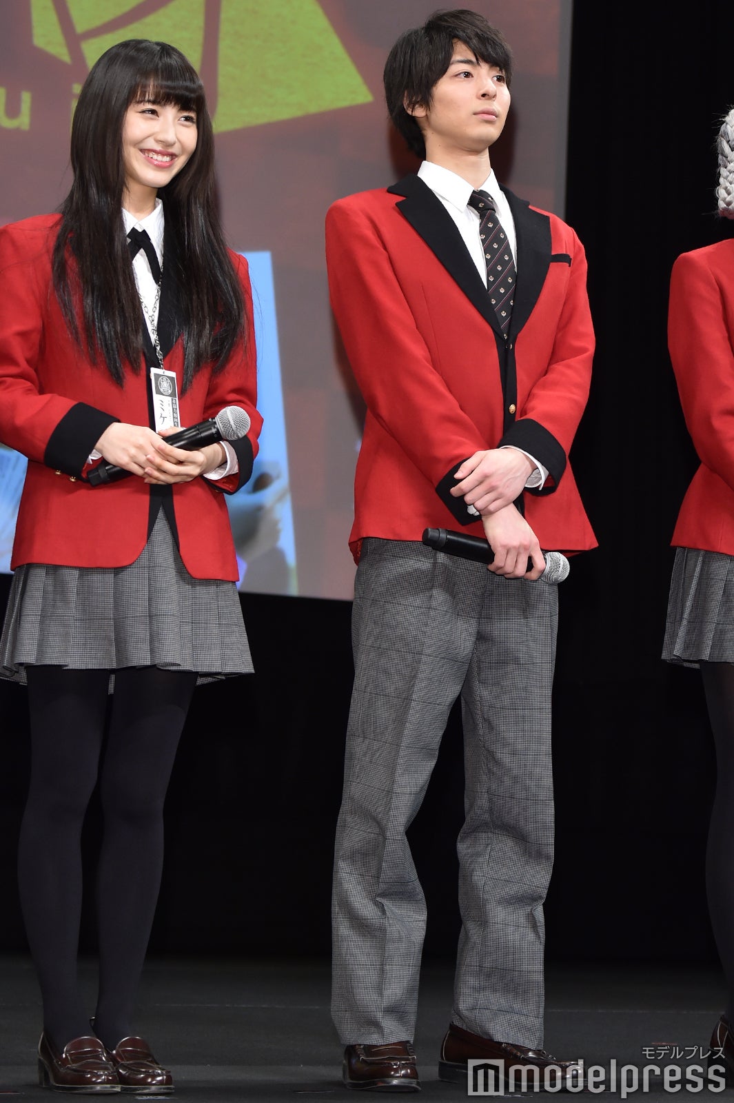 浜辺美波、高杉真宙 （C）モデルプレス