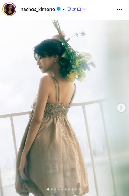 なちょす（徳本夏恵）、27歳誕生日迎えミニドレスショット公開「美脚