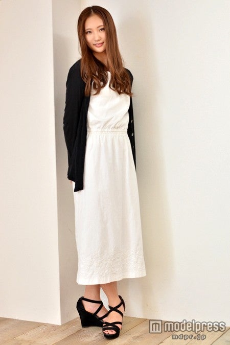 まずはすぐに姿勢が変わり、洋服がキレイに着こなせるという