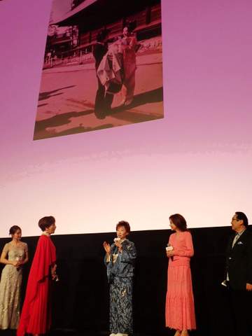 三田佳子84歳 久々に取材の場に現れた 美しく凛とした姿 凄い大女優オーラ