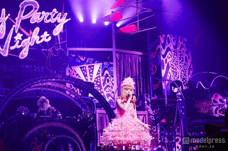 きゃりーぱみゅぱみゅ／撮影：佐藤勲