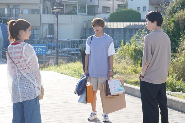 吉川愛、白濱亜嵐、萩原利久「真夏のシンデレラ」第8話より(C)フジテレビ