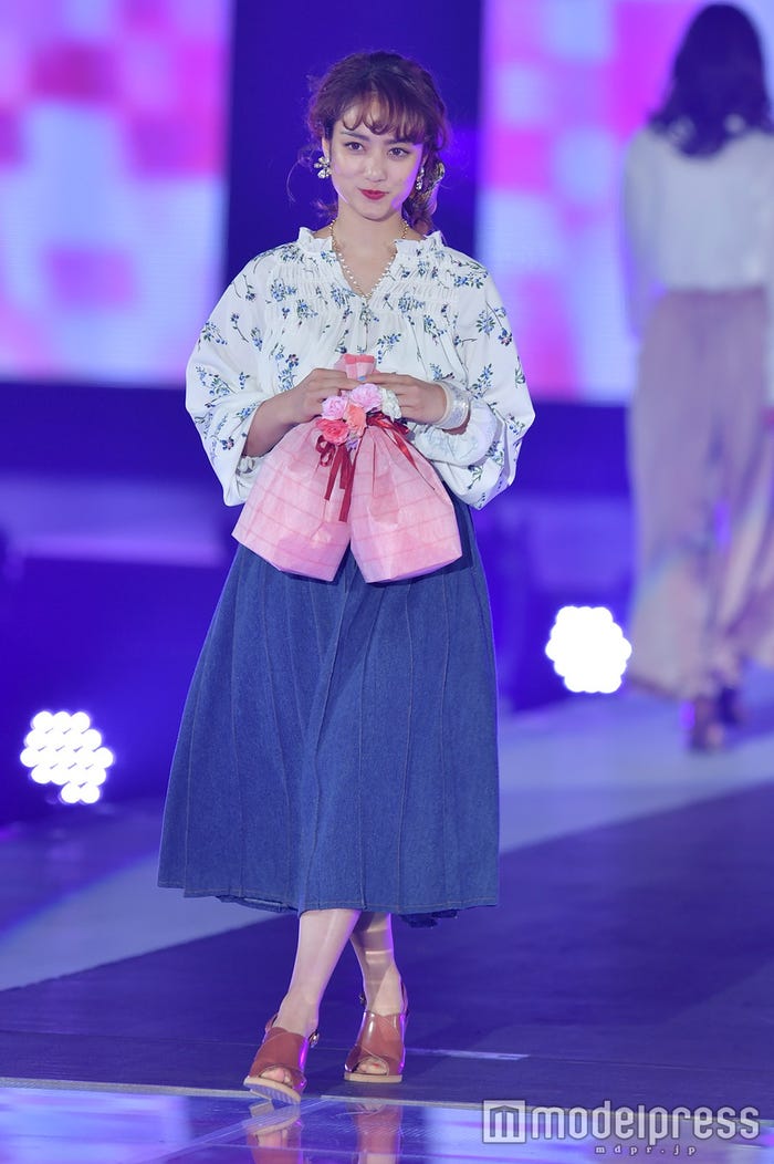 谷まりあ(C)モデルプレス