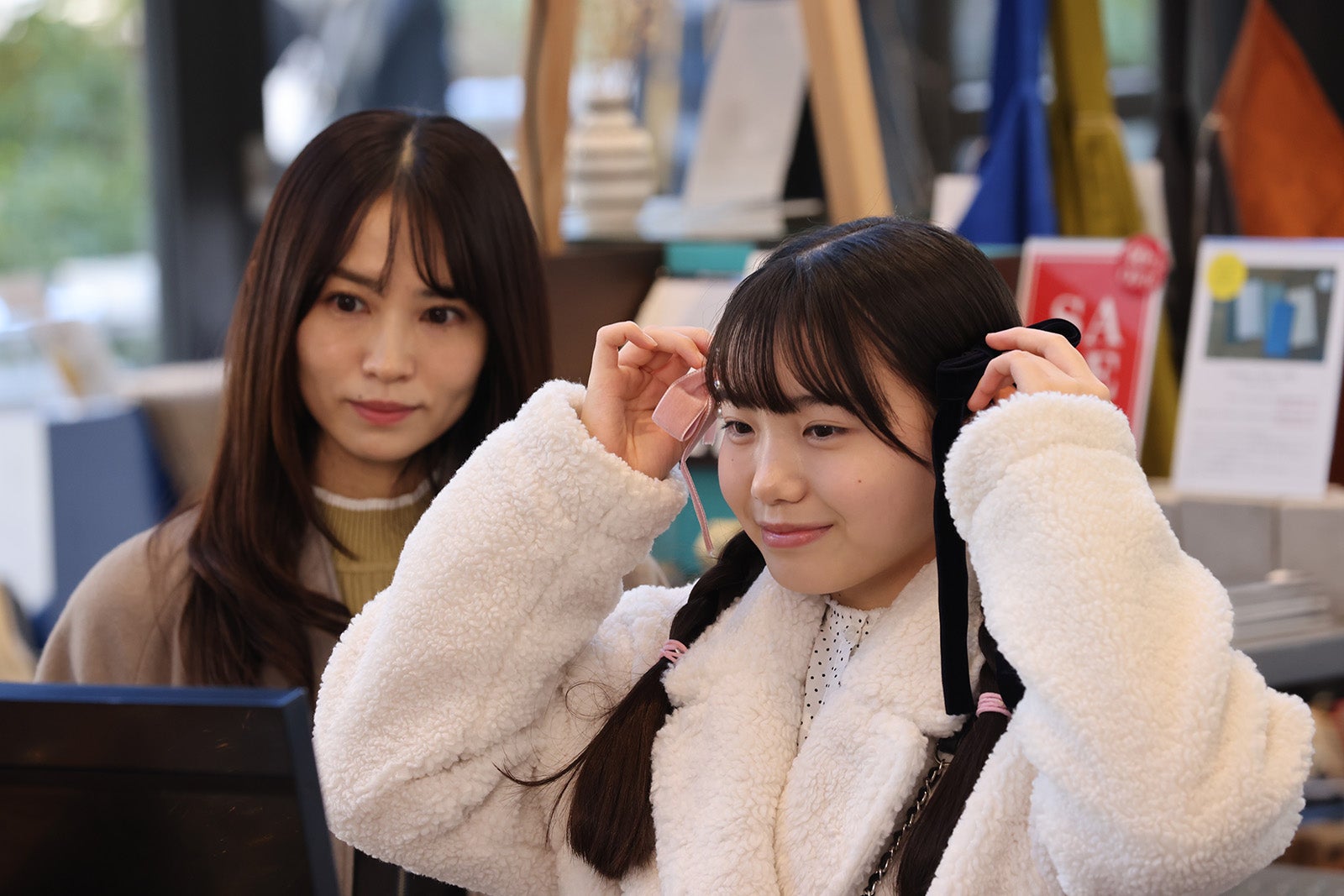 市川由衣、稲垣来泉「アンサンブル」第8話（C）日本テレビ