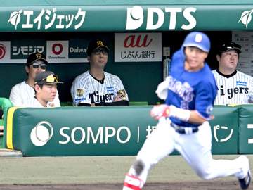 阪神・藤川監督「心配しかないです」 飛球を追ってカメラマン席に落下の中日・福永に言及「必死になってるからこそ。とにかく健康であることを願いますね」