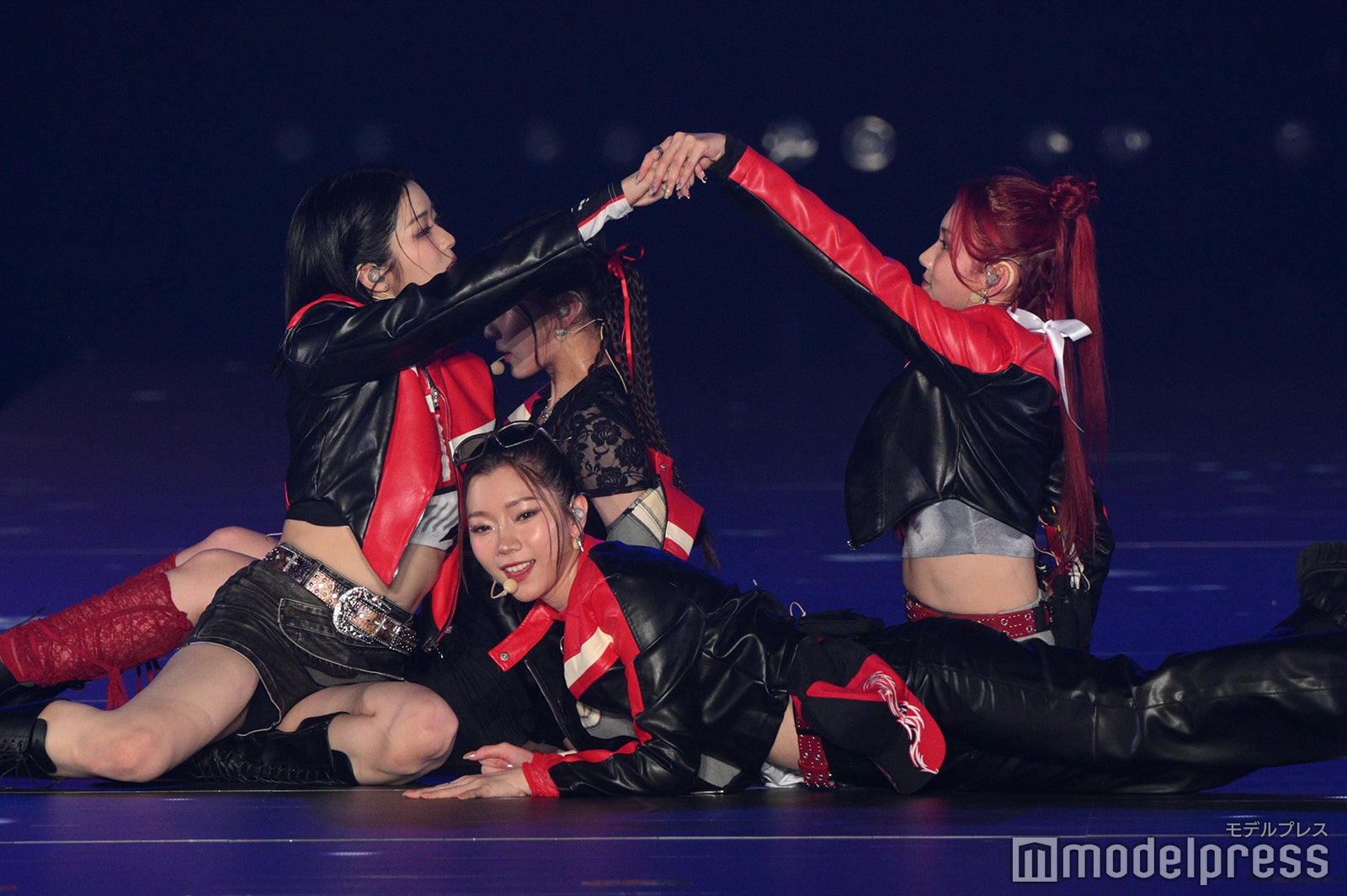 IS:SUE（C）モデルプレス