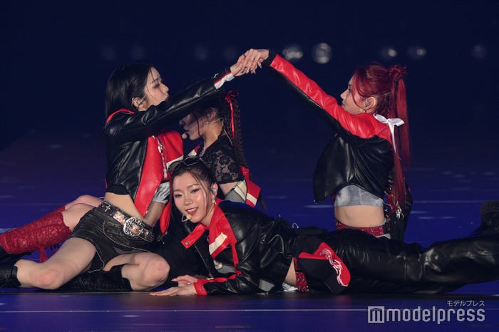 IS:SUE(C)モデルプレス