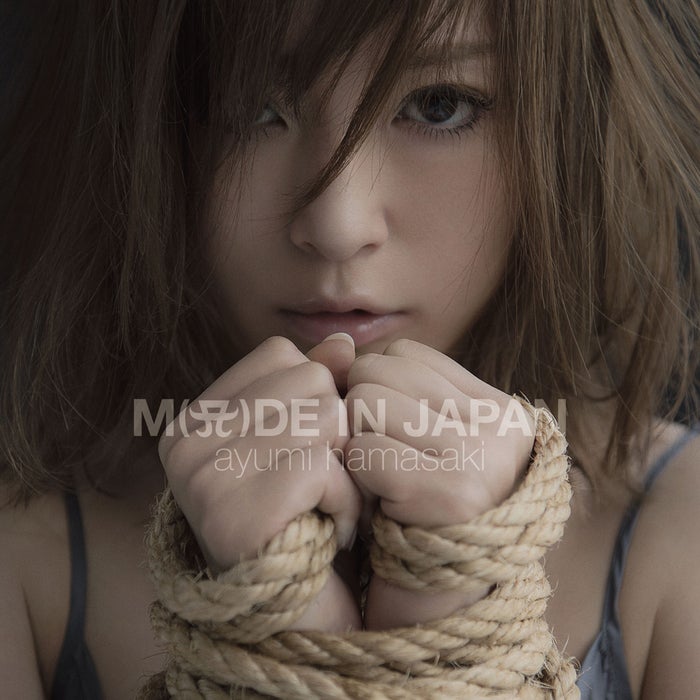 ざわちんがものまねメイクした浜崎あゆみのニューアルバム「M(A)DE IN JAPAN」(6月29日発売)<CD+DVD>
