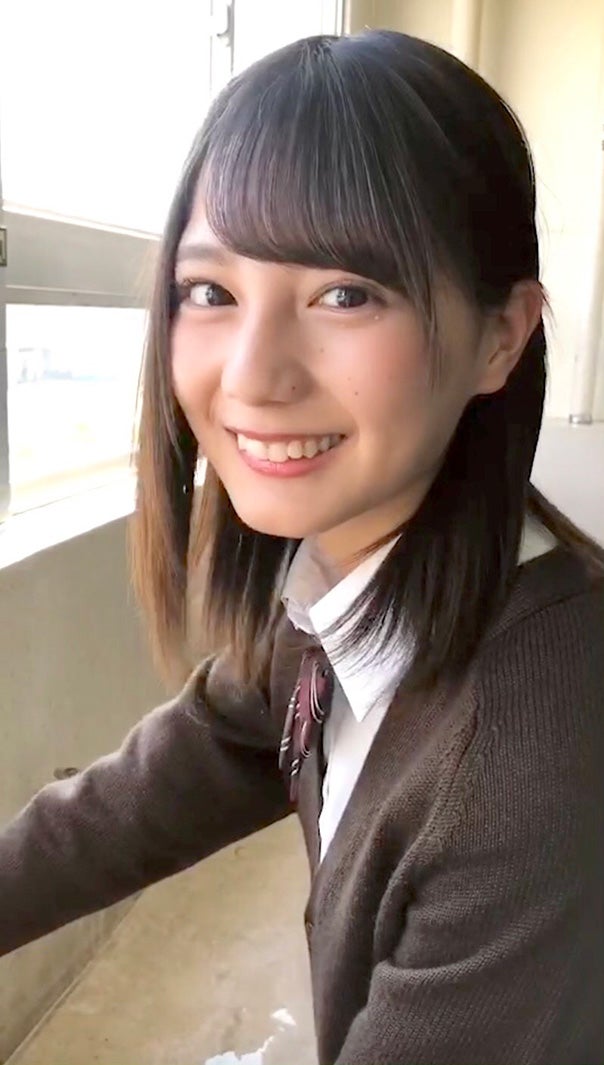 日向坂46小坂菜緒の告白が悶絶級の可愛さ 制服姿の ひなたの告白 動画公開 モデルプレス