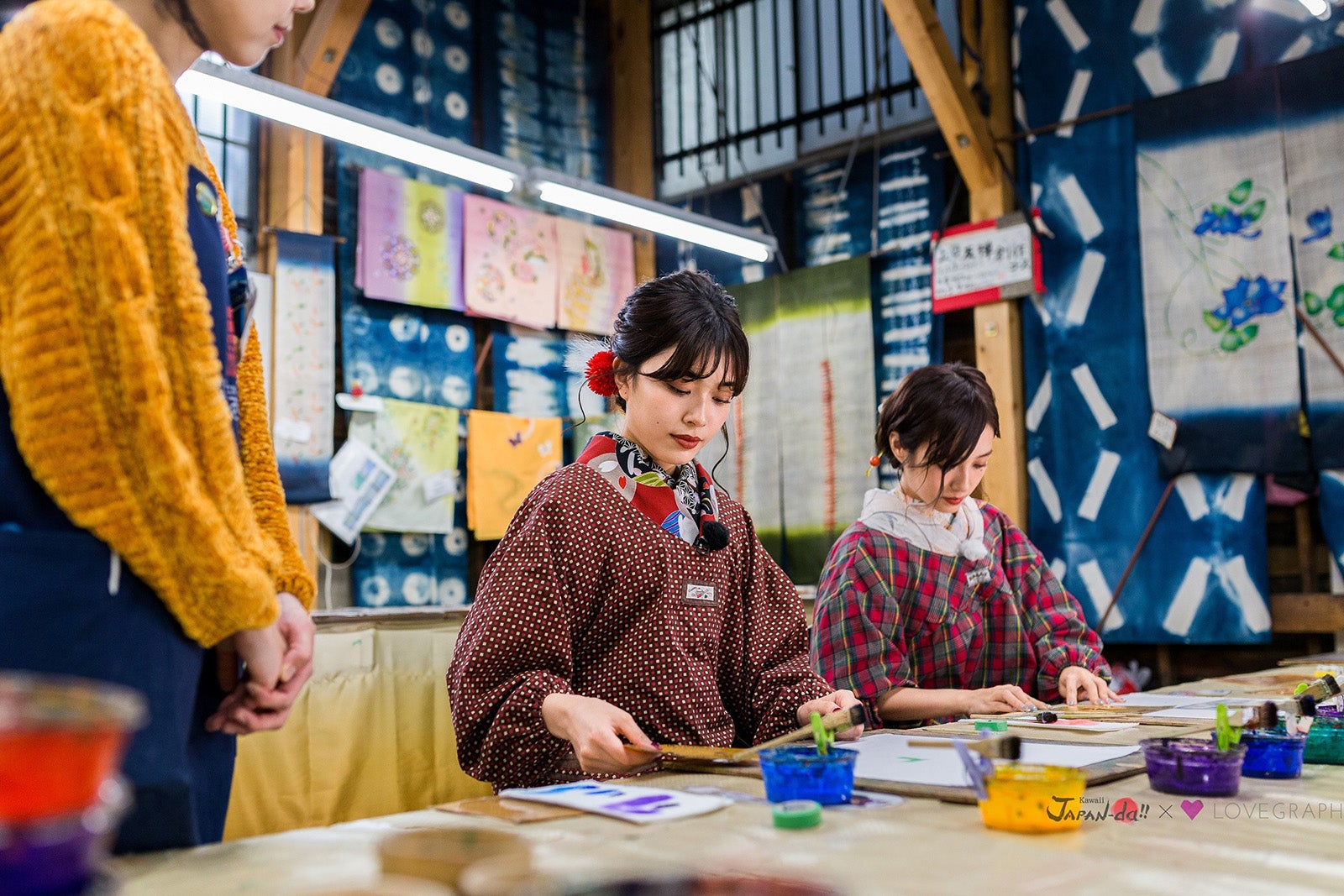 絵付け体験 （写真提供：MBS）