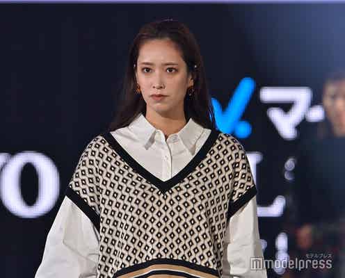 日向坂46佐々木久美、“でこ出しヘア”の目力にドキッ トレンド秋コーデで魅了<TGC2021A/W>