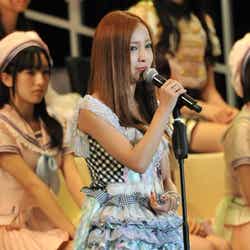 板野友美
