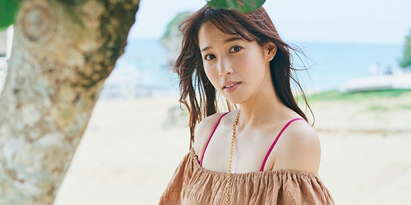 鷲見玲奈、美デコルテにうっとり ファースト&ラスト写真集 鷲見玲奈、美デコルテにうっとり ファースト&ラスト写真集