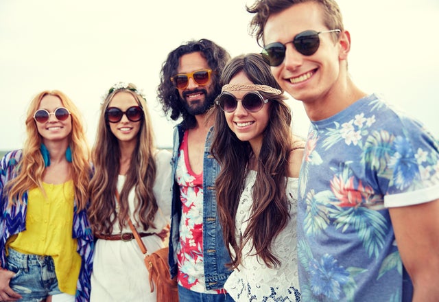 後回しにされてる 友達優先の男性を彼女優先に変えちゃう3つのマジック モデルプレス