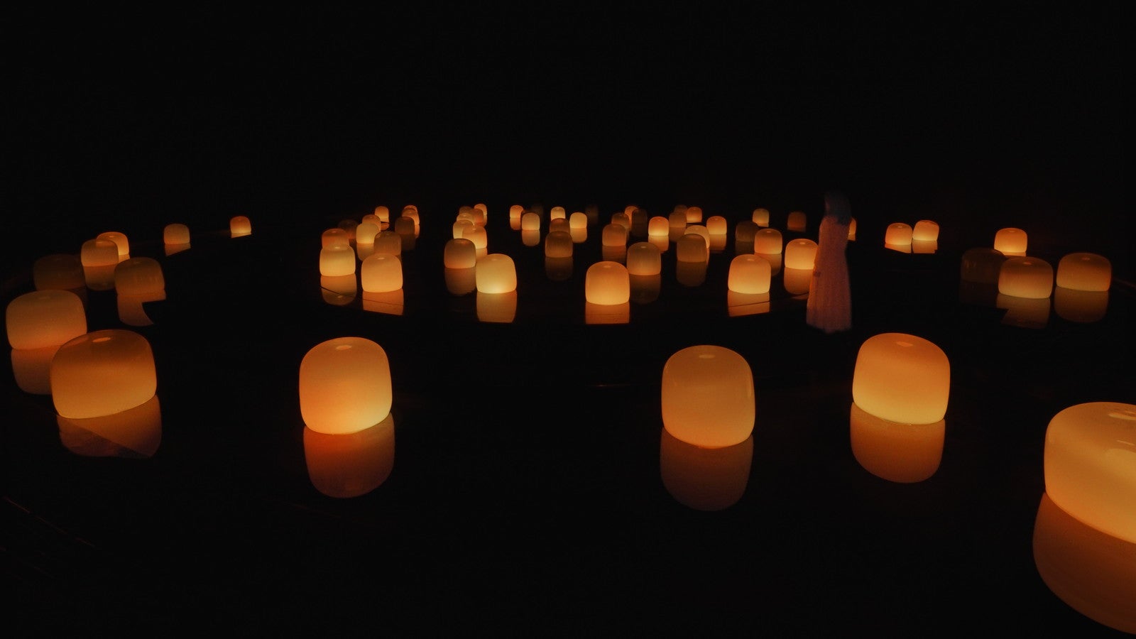 （C）チームラボ