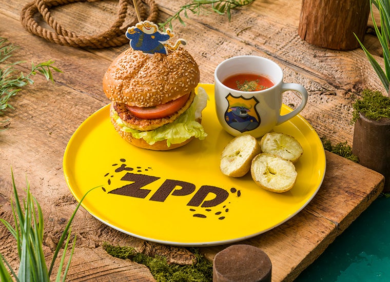 ＜ZPD＞ハンバーガープレート　　税込2,090円（C）Disney