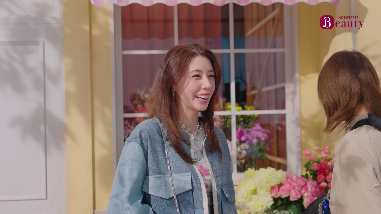 仲里依紗「ホットペッパービューティー」CM「ビビビ祭　パレード」篇（提供写真）