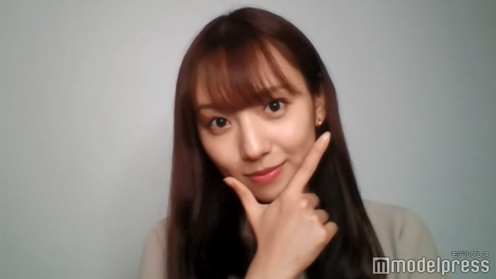 モデルプレスのインタビューに応じた新内眞衣（C）モデルプレス
