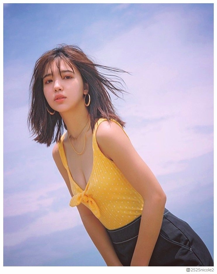 藤田ニコルの美バストちらりSEXYショットに釘付け「大人っぽくなった」「美しさが増してる」と反響