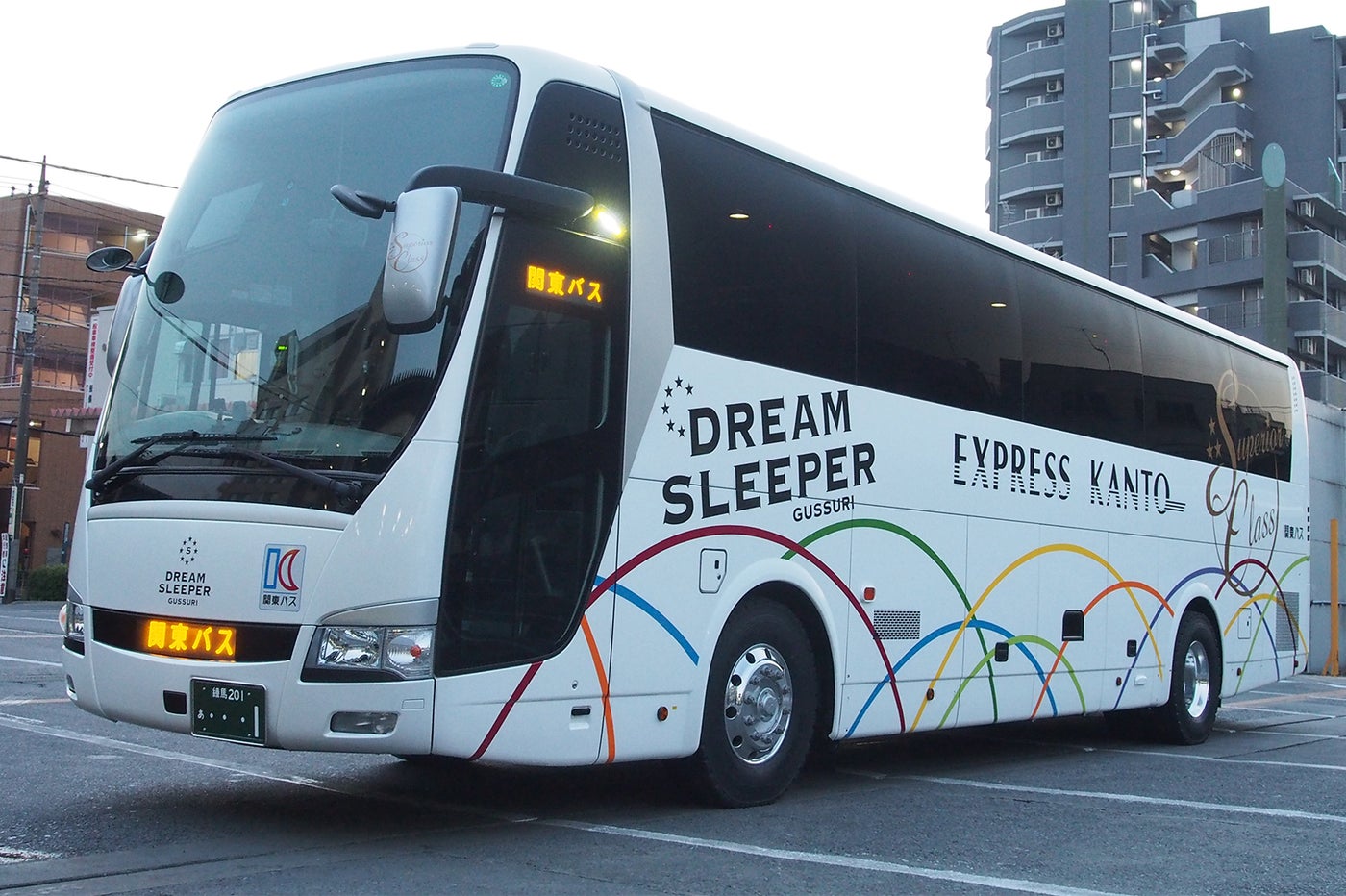 新車両外観／画像提供：関東バス株式会社