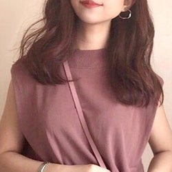 大人女子のイタくならない「ノースリーブ」の着こなし方6選