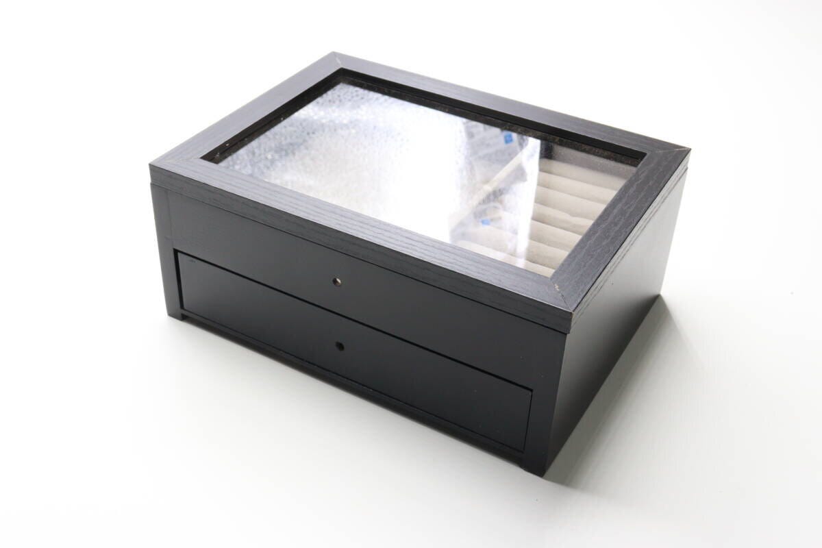 ダイソー　アクセサリーボックス　窓付