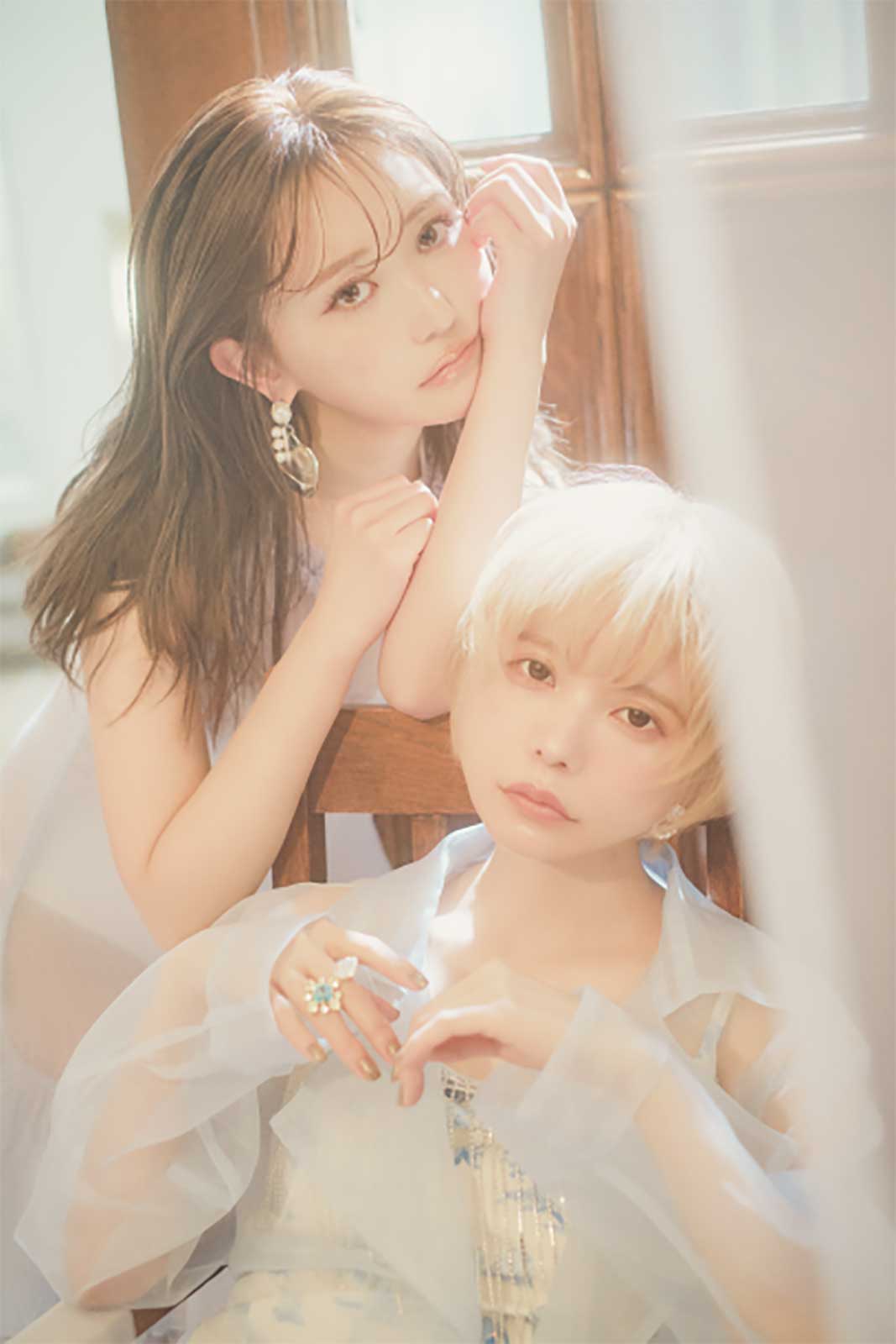 菅野結以、益若つばさ （提供写真）