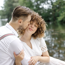 俺の気持ち伝わった 男性が 本命にするキス ハグ の共通点 モデルプレス