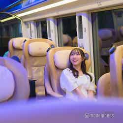 到着前のライトアップが幻想的(C)モデルプレス