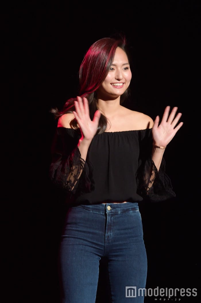 山賀琴子さん(C)モデルプレス