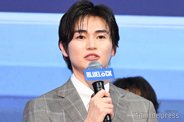 キャストの仲良しエピソードを語った西垣匠(C)モデルプレス