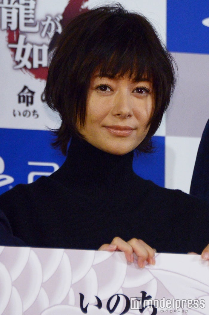 真木よう子 体調不良でアクシデント プロ根性見せる モデルプレス