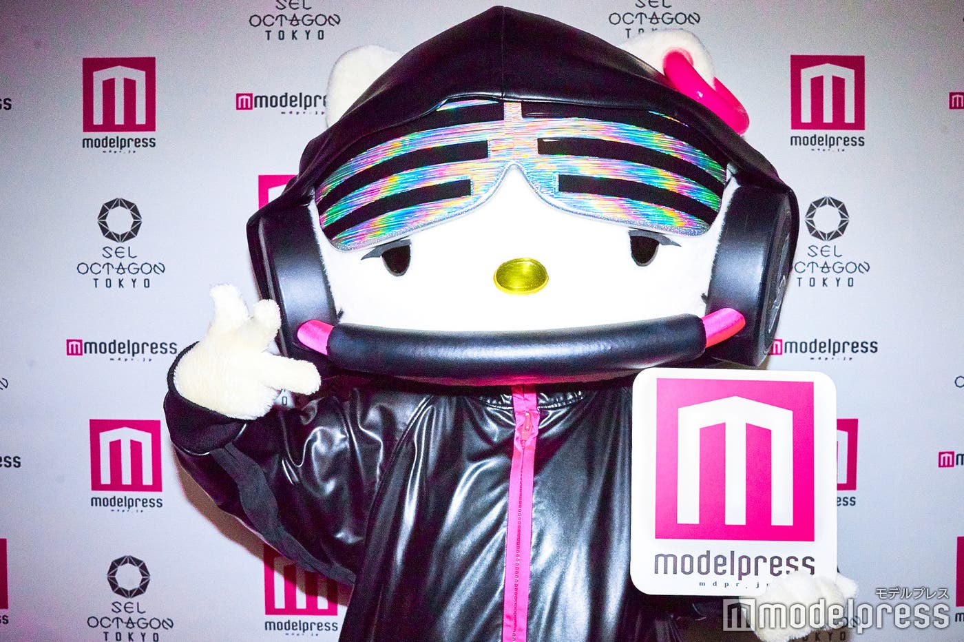 DJハローキティ(C)モデルプレス(C)’76,’19 SANRIO APPROVAL No.P1111051