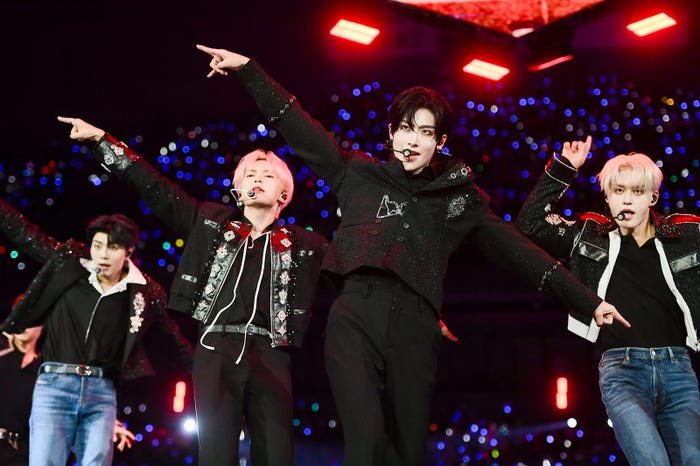 ZEROBASEONE「SBS INKIGAYO LIVE in TOKYO 2024」(C)SBS