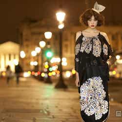 「桐谷美玲2013年カレンダーフォトBOOK『toi et moi』」撮影/伊藤大作(The VOICE)、¥1000(税込み)/(C)non‐no/集英社