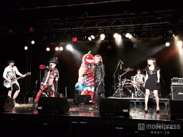 スペシャルユニットを結成しパフォーマンス（C）関西テレビ