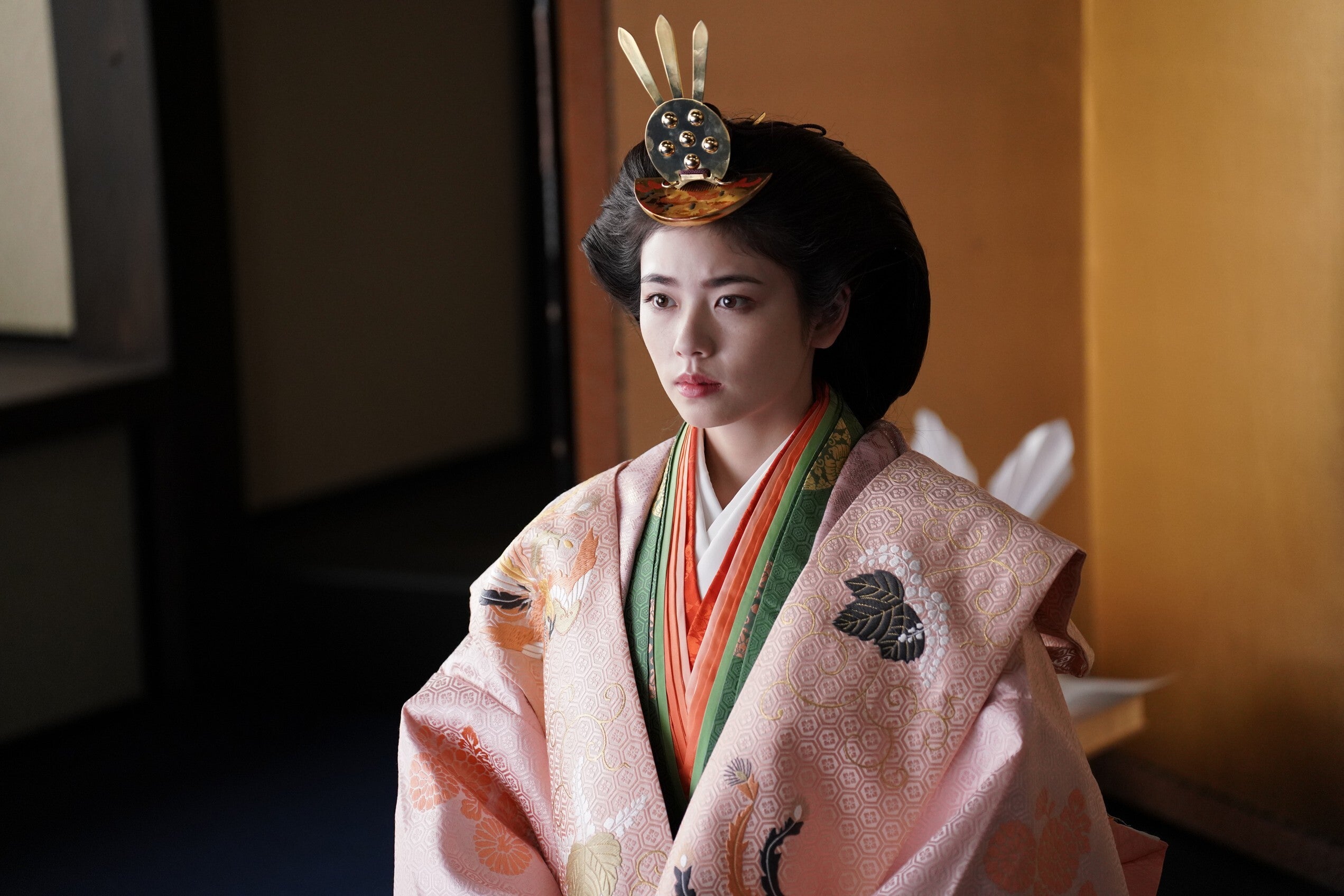 【 大奥2024 】全話　 小芝風花　亀梨和也　レンタル落ち Amazon.co.jp: 大奥［2024年放送］ DVD BOX(特典なし) [DVD