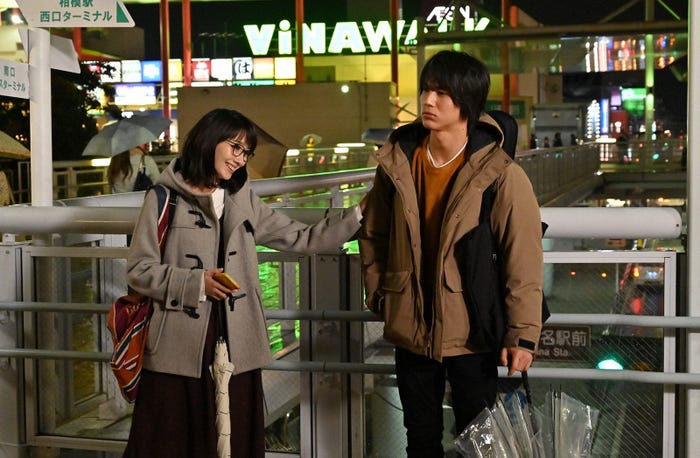 波瑠、中川大志/「G線上のあなたと私」第4話より(C)TBS