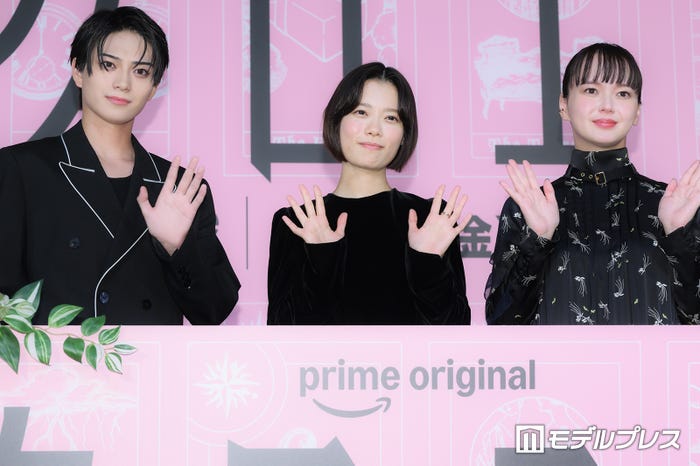 岩瀬洋志、杉咲花、多部未華子(C)モデルプレス