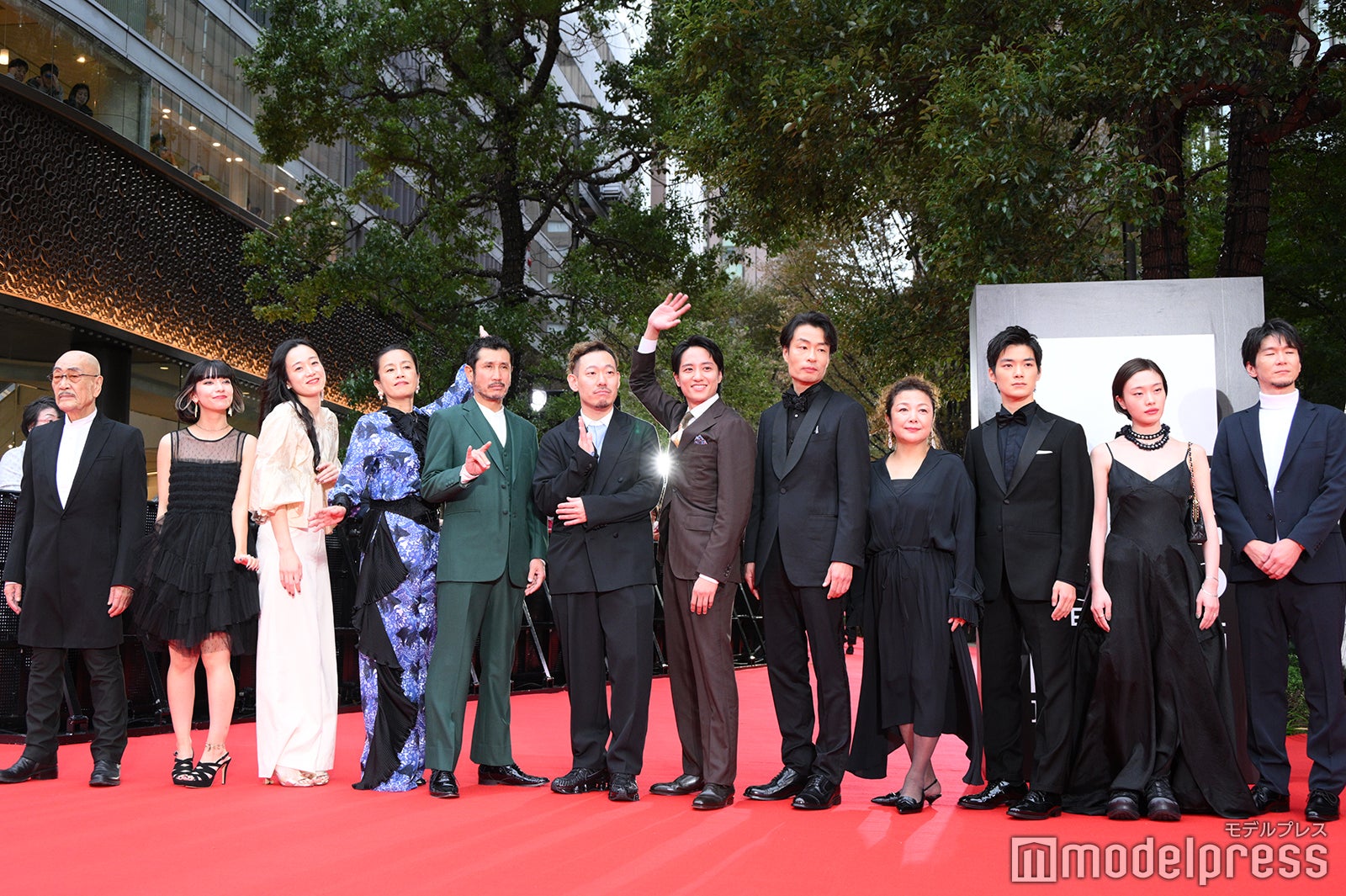 「あるいは、ユートピア」麿赤兒、愛鈴、大場みなみ、渡辺真起子、渋川清彦、金允洙監督、藤原季節、吉岡睦雄、原日出子、杉田雷麟、松浦りょう、金井勇太