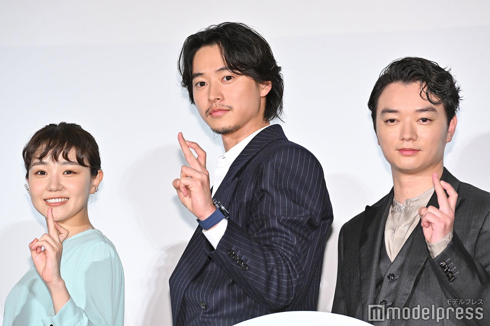 奈緒、山崎賢人、染谷将太（C）モデルプレス