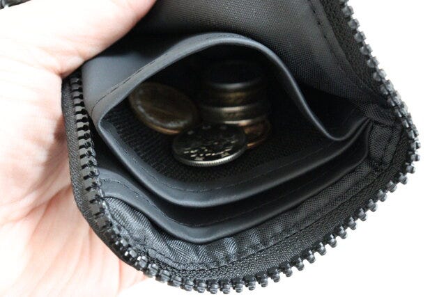 L型財布　小銭収納