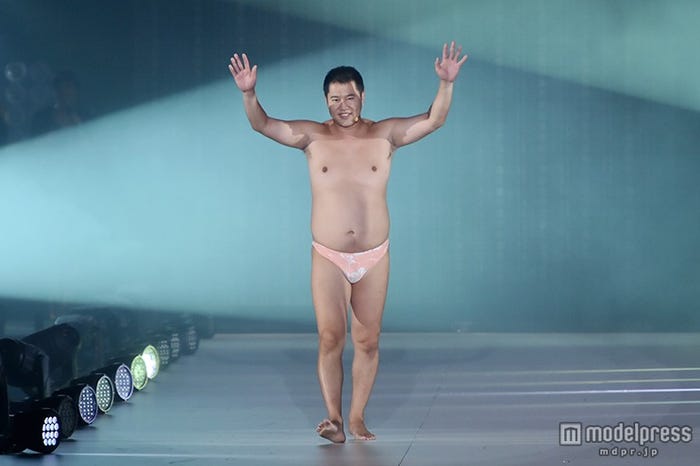 とにかく明るい安村