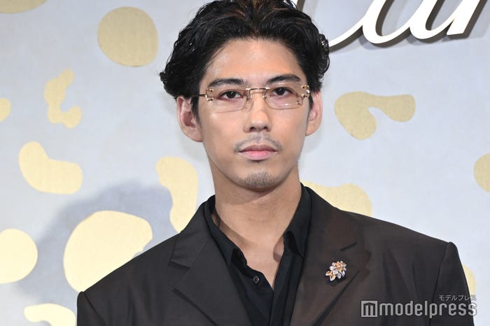 賀来賢人(C)モデルプレス