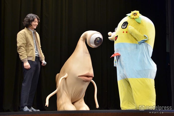 (左から)染谷将太、ミギー、ふなっしー