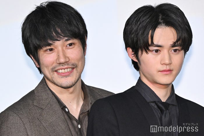 松山ケンイチ、鈴鹿央士 (C)モデルプレス