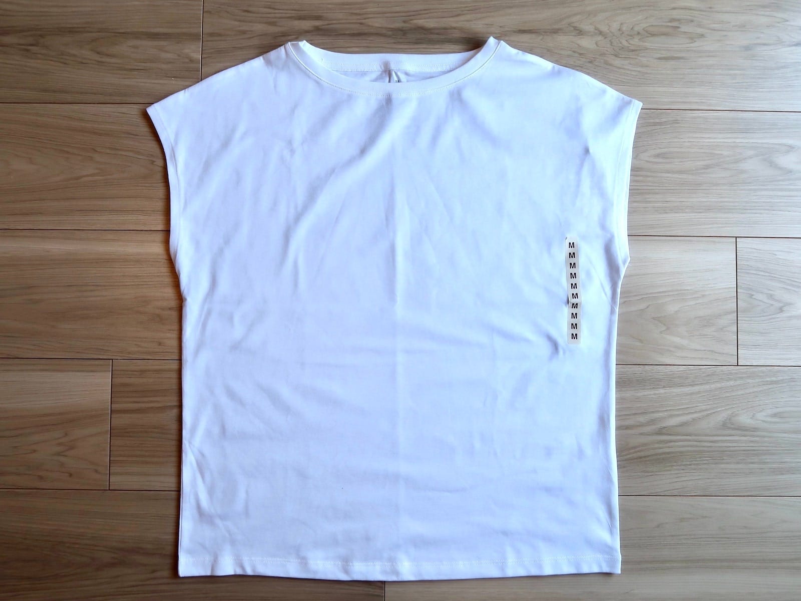 無印良品　天竺編みフレンチスリーブTシャツ　990円（税込）