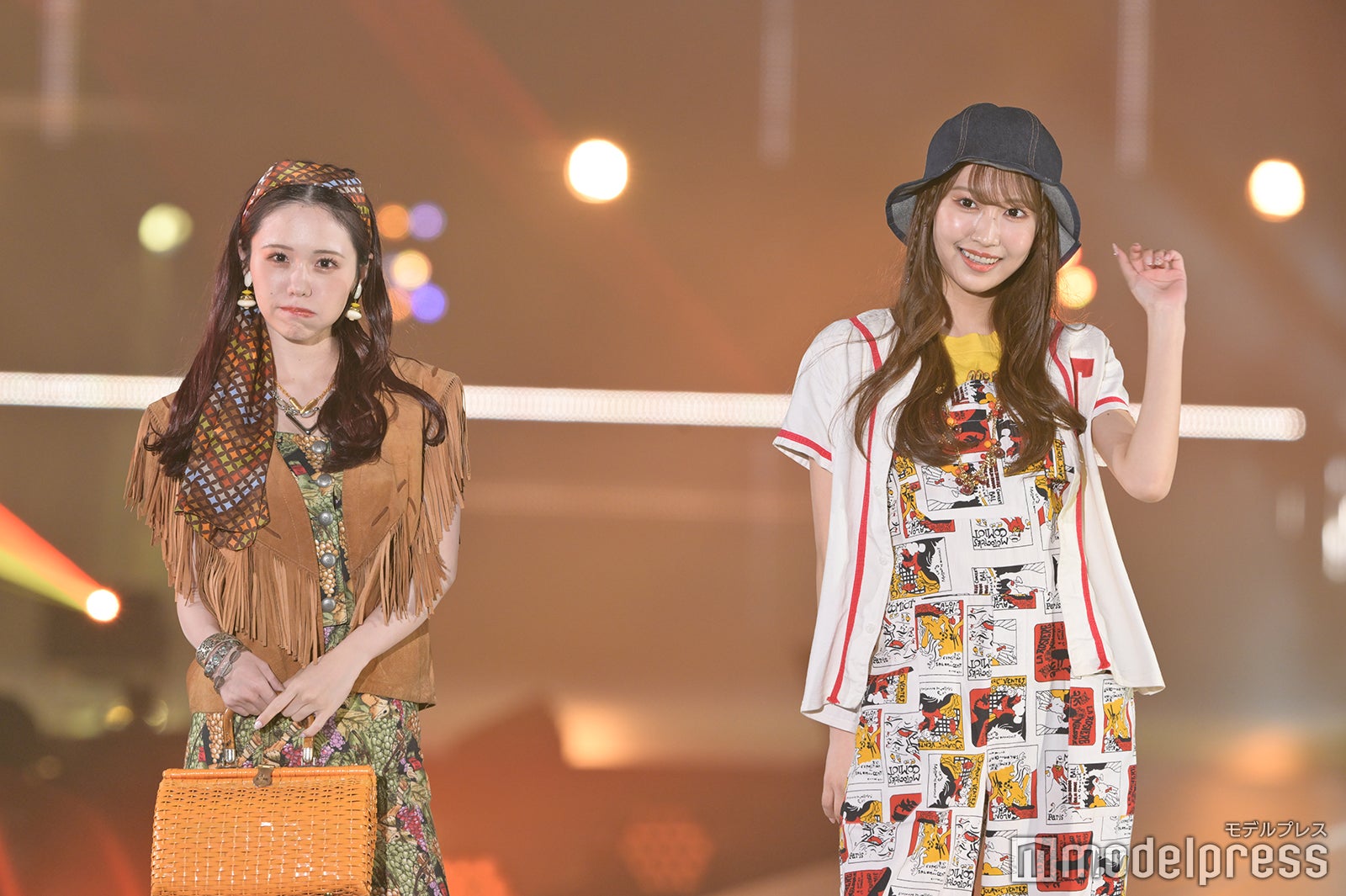 佐藤佳穂、野村実代（C）モデルプレス