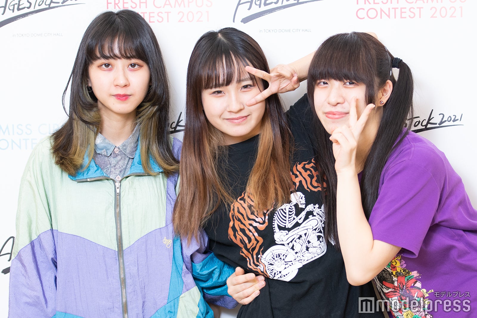 Ba．リノ、Gt＆Vo．双葉、Dr．りぃこ／輪廻（C）モデルプレス