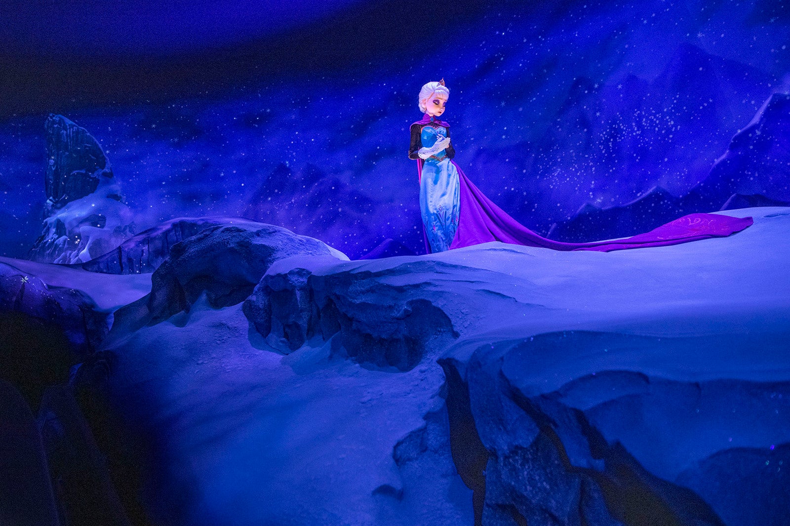 「フローズンキングダム」（C）Disney